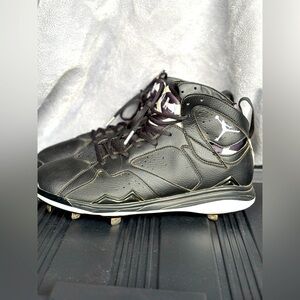 Nike Air Jordan 7 Retro "Oreo" metal baseball cleats in size 12